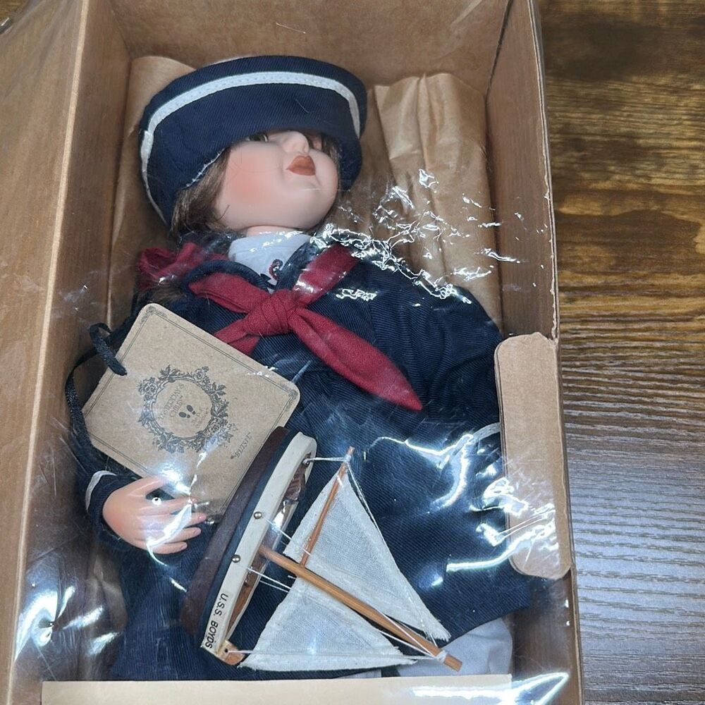 Boyd’s Bears The‎ Yesterdays’ Child Doll Collection Porcelain Doll Betsie 4805